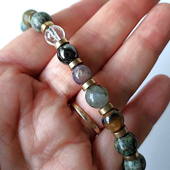 Men's African turquoise & brass stretch bracelet - Picture 3 of 6